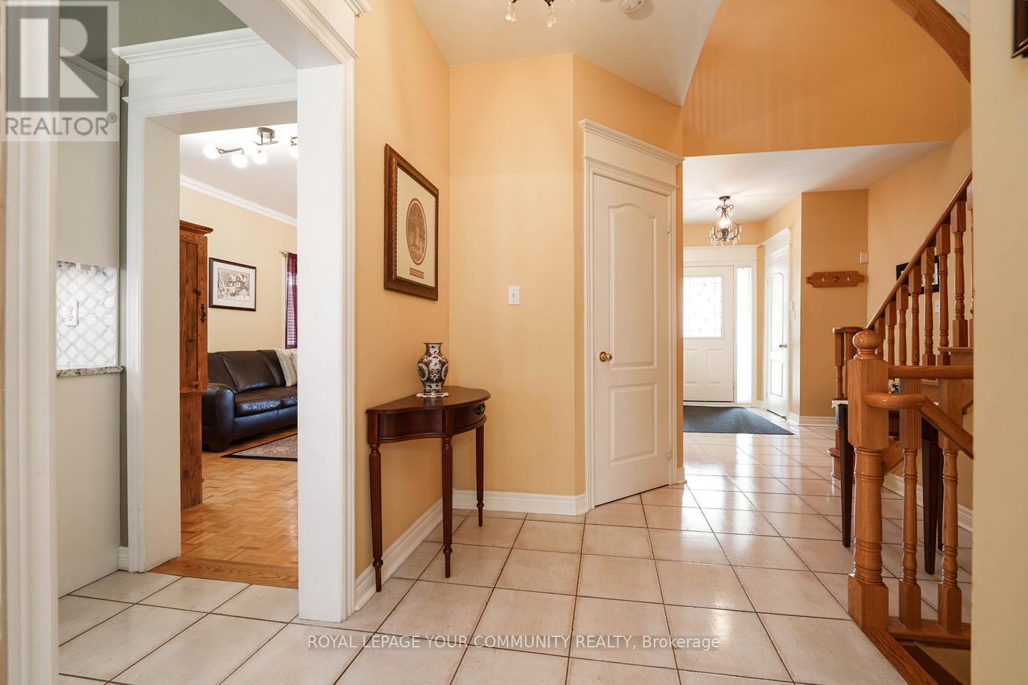 124 Rushbrook Drive, Newmarket, Ontario  L3X 2E4 - Photo 20 - N12143067