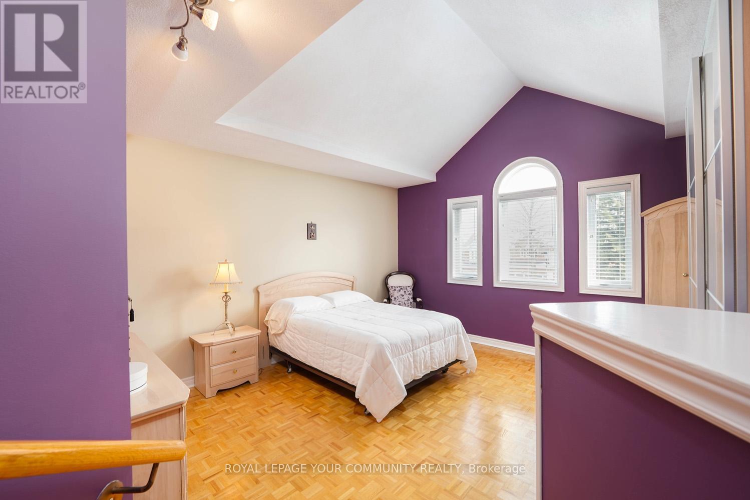 124 Rushbrook Drive, Newmarket, Ontario  L3X 2E4 - Photo 28 - N12143067
