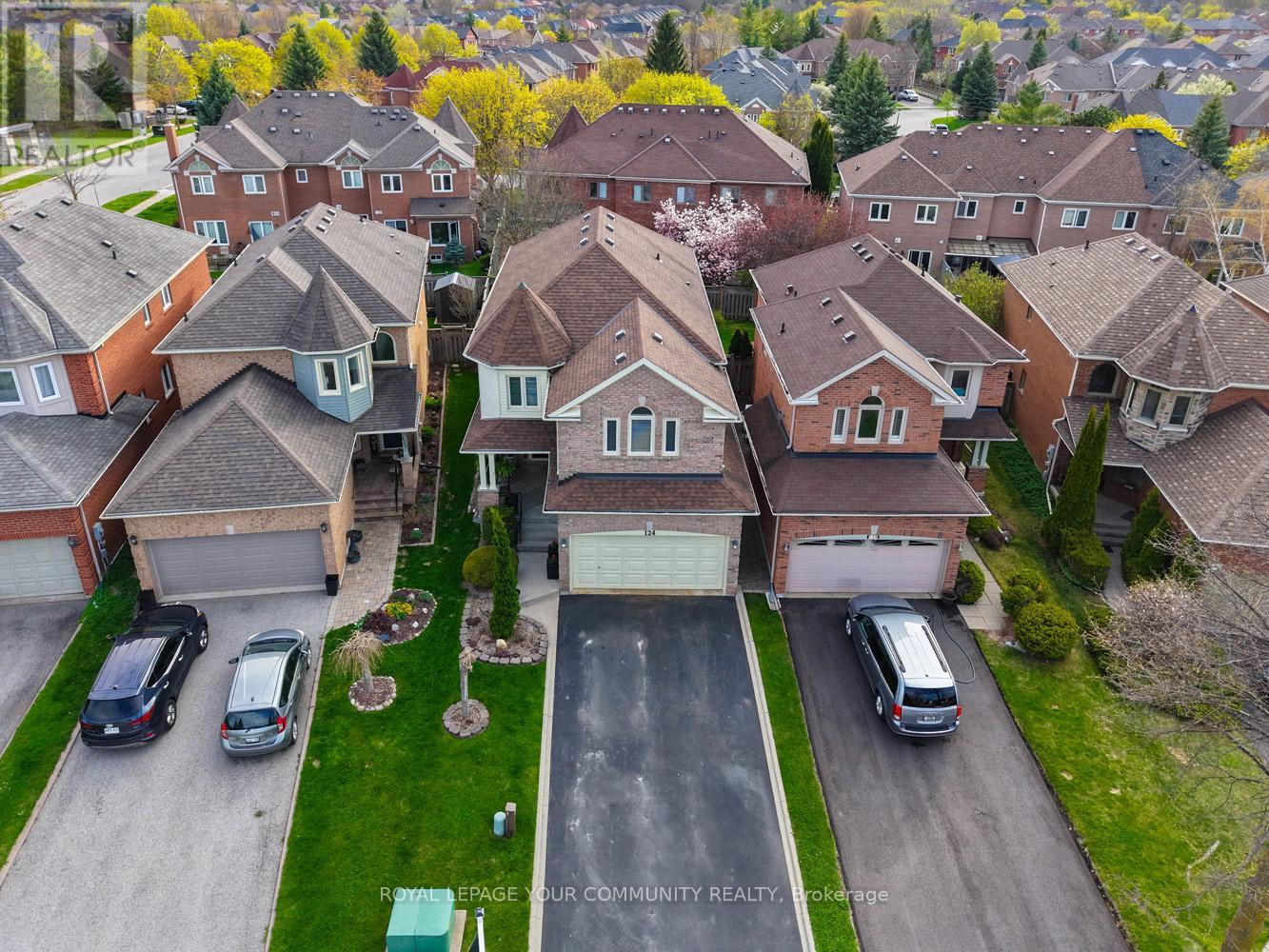 124 Rushbrook Drive, Newmarket, Ontario  L3X 2E4 - Photo 43 - N12143067