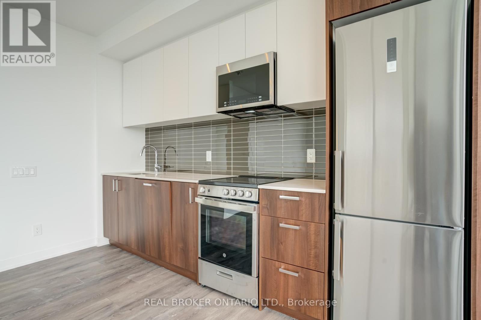 1105 - 1787 St Clair Avenue W, Toronto, Ontario  M6N 0B7 - Photo 3 - W12143050