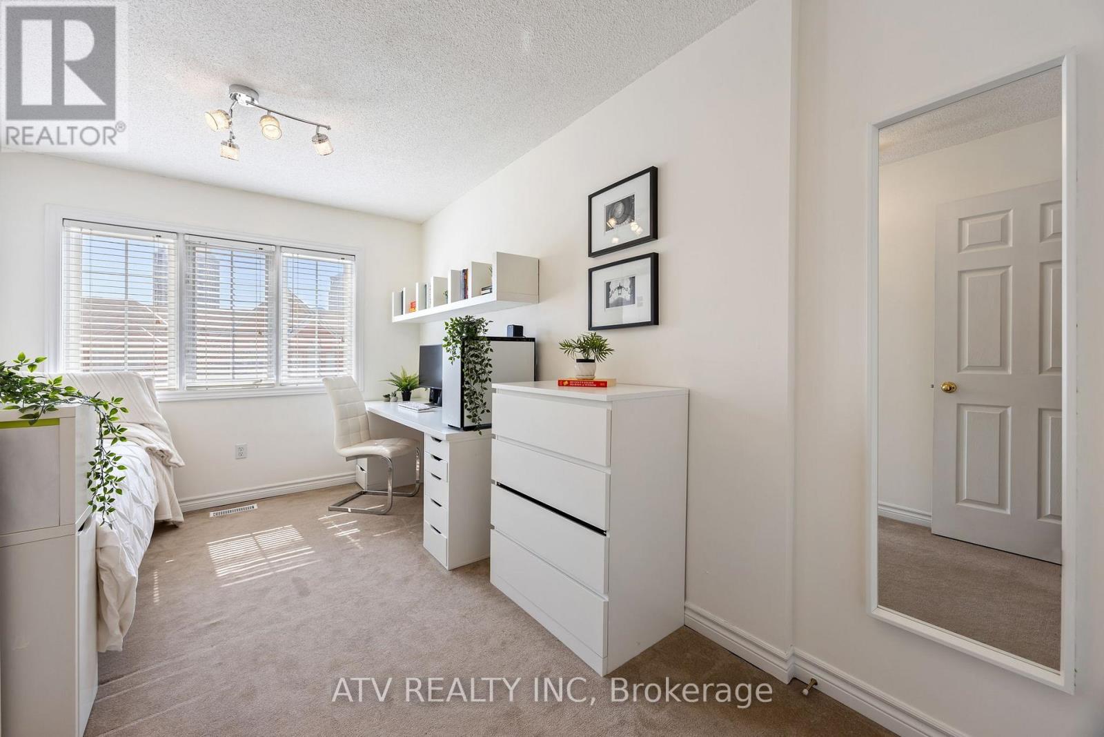 6 Bluewater Court, Toronto (Mimico), Ontario  M8V 4A8 - Photo 19 - W12143057
