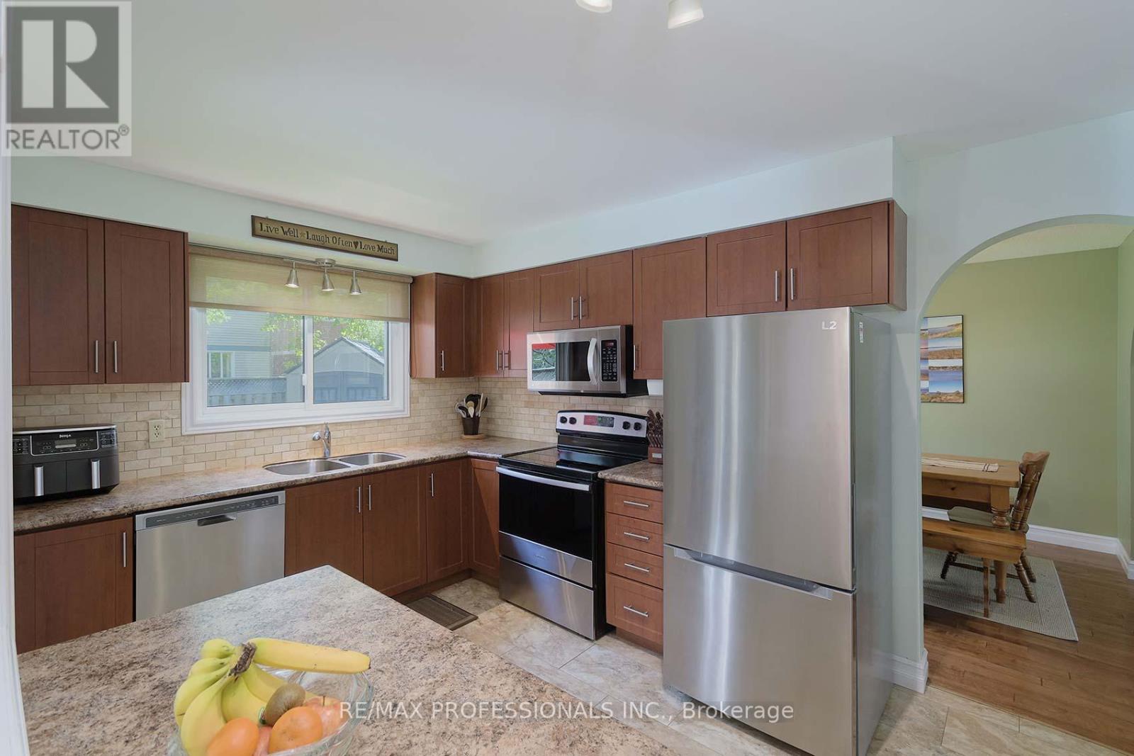 7 Dalzell Avenue, Brampton, Ontario  L6Z 1H1 - Photo 14 - W12143070
