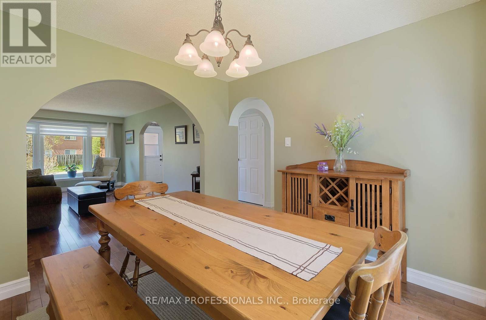 7 Dalzell Avenue, Brampton, Ontario  L6Z 1H1 - Photo 18 - W12143070