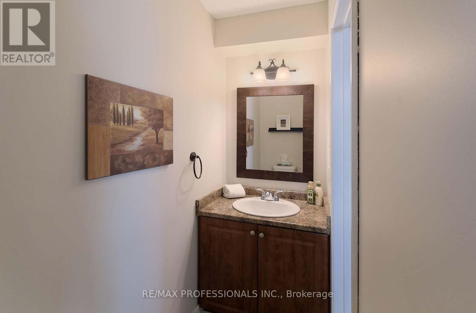 7 Dalzell Avenue, Brampton, Ontario  L6Z 1H1 - Photo 20 - W12143070