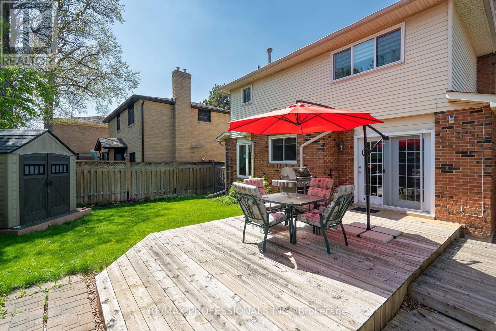 7 Dalzell Avenue, Brampton, Ontario  L6Z 1H1 - Photo 40 - W12143070
