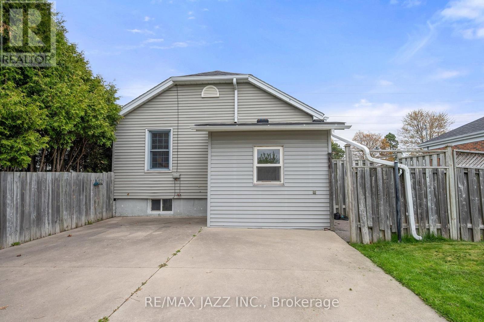 170 Stevenson Road N, Oshawa, Ontario  L1J 5M5 - Photo 9 - E12143092