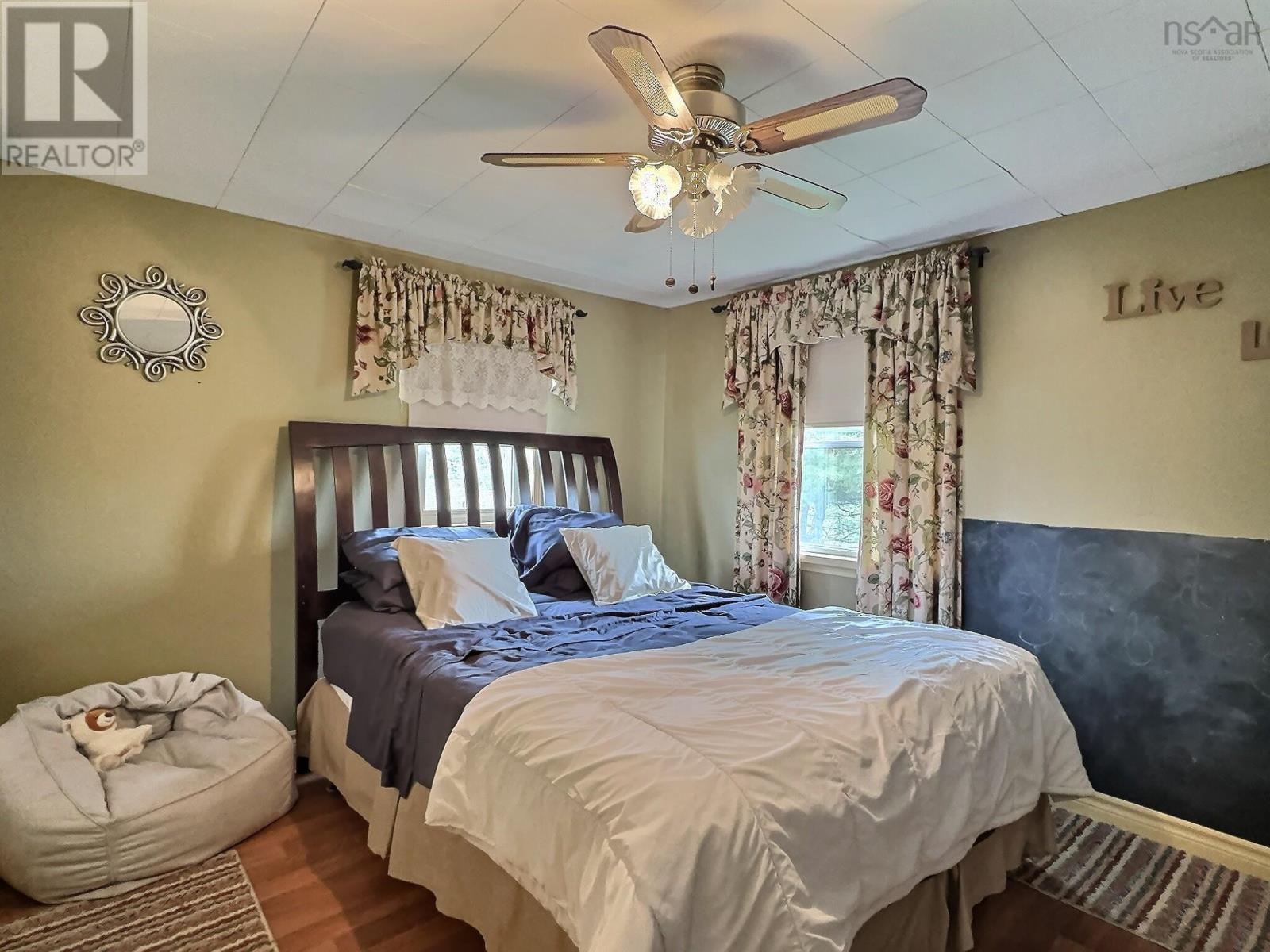 31 Clinton Street, Amherst, Nova Scotia  B4H 1K2 - Photo 6 - 202510719