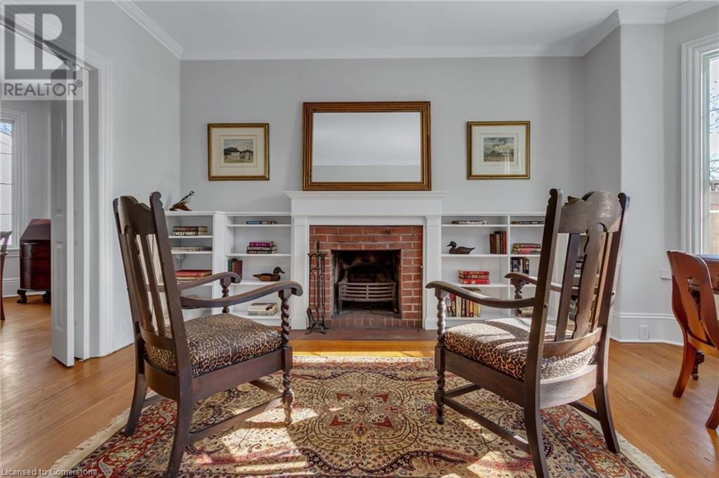 Property at 8 DUFF Street image 3