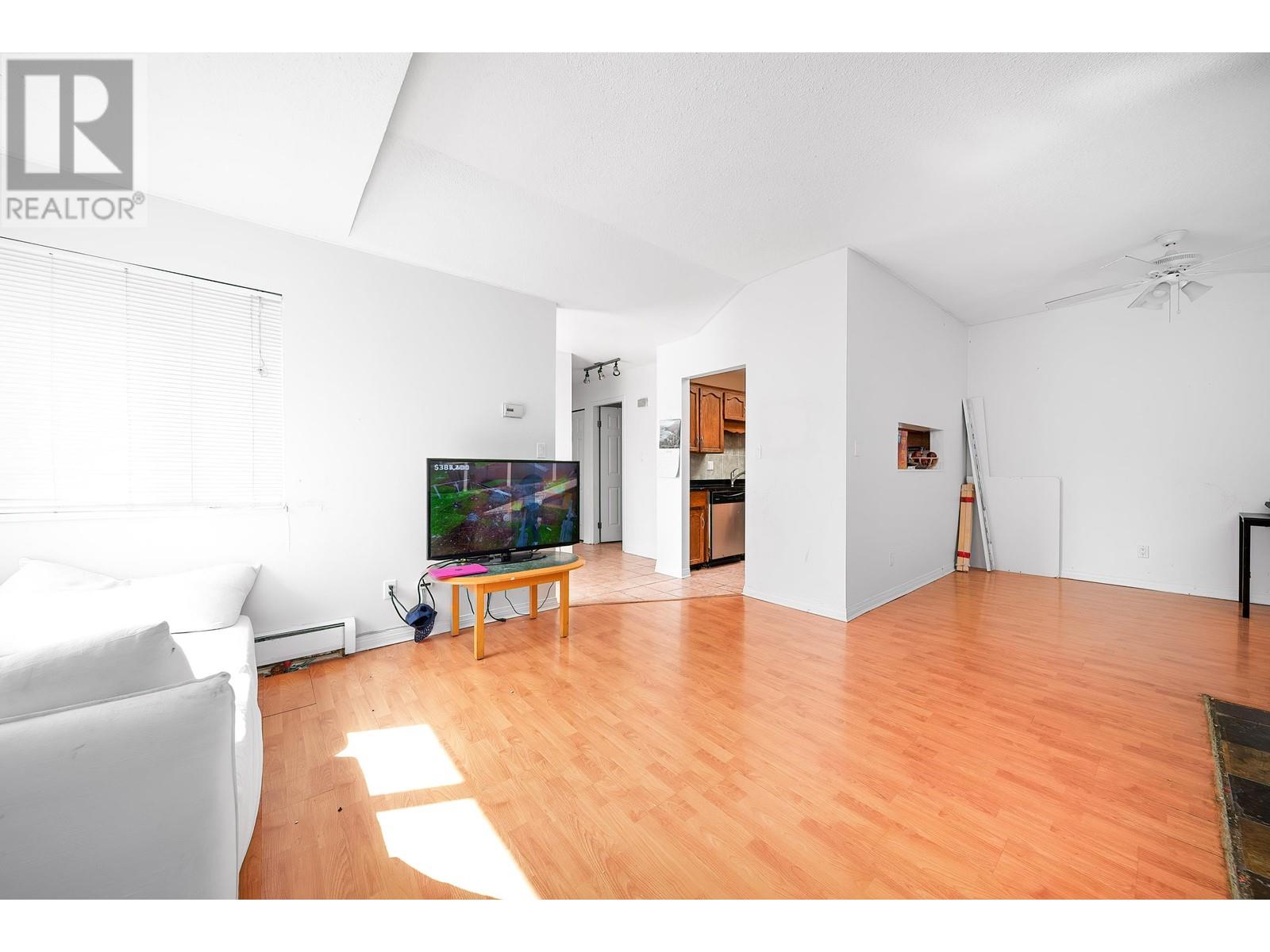 5146 Hastings Street, Burnaby, British Columbia  V5B 1P6 - Photo 3 - R3001607