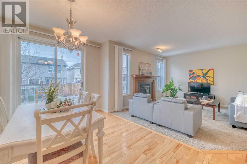 Property at 143 Aspen Hills Close SW image 4