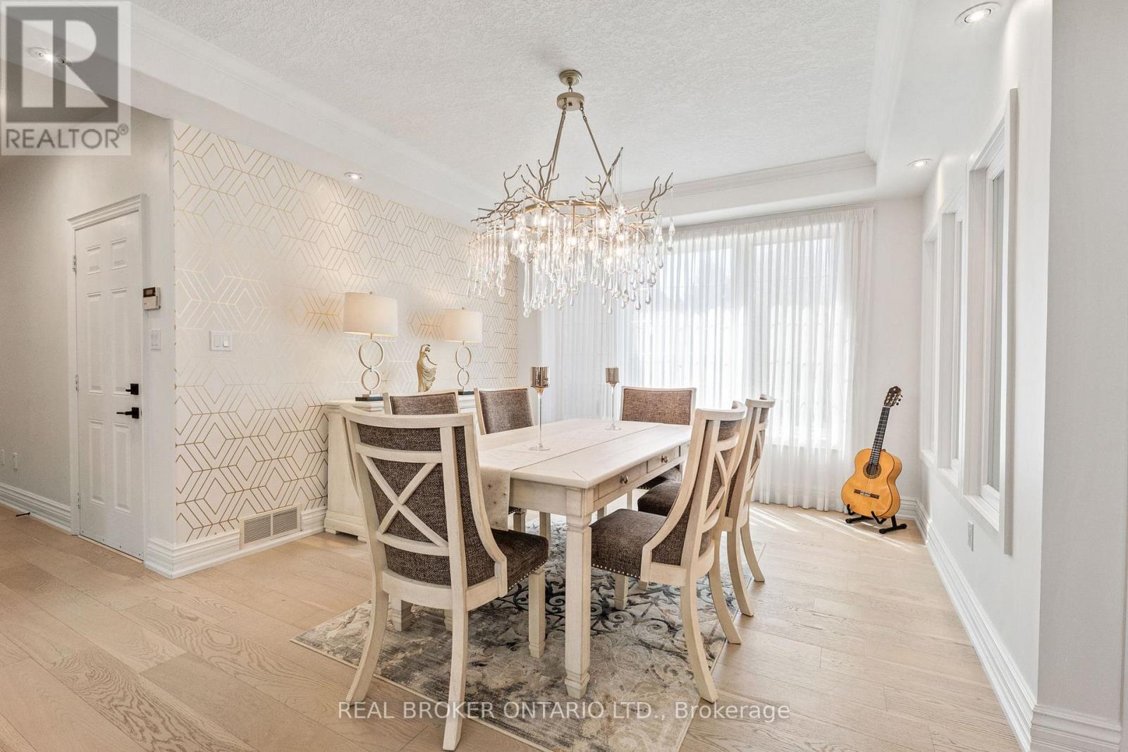 215 Black Maple Court, Kitchener, Ontario  N2P 2W8 - Photo 17 - X12143053