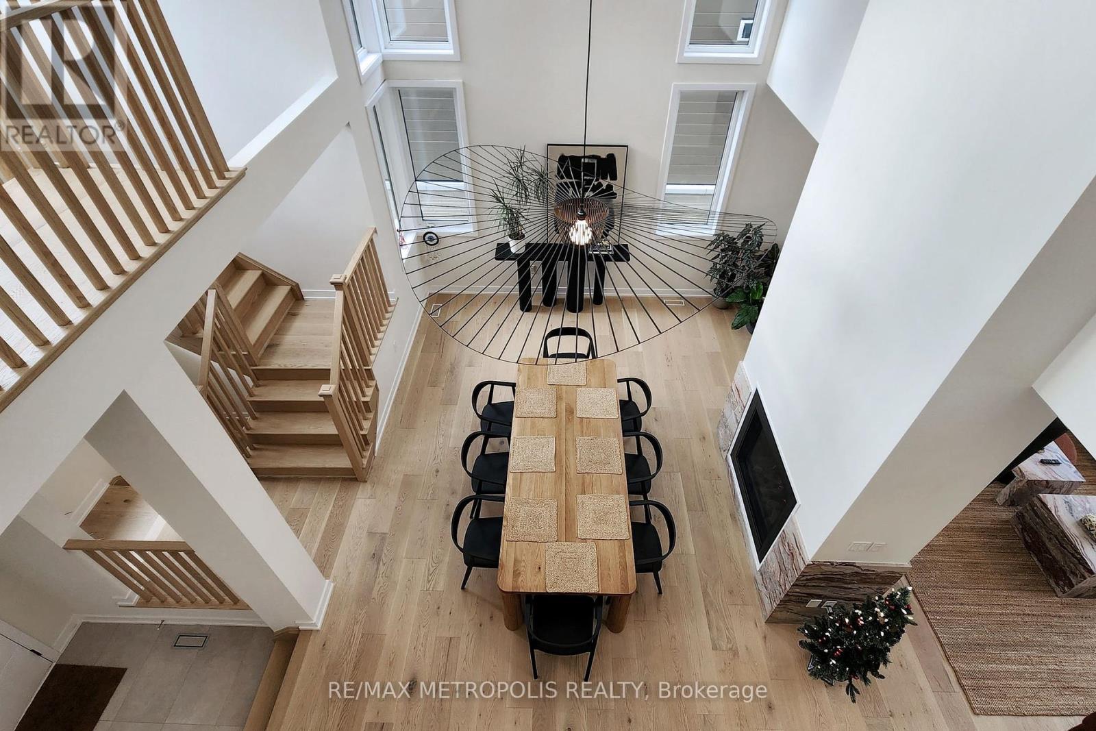 Property at 104 STONELEIGH DRIVE image 5