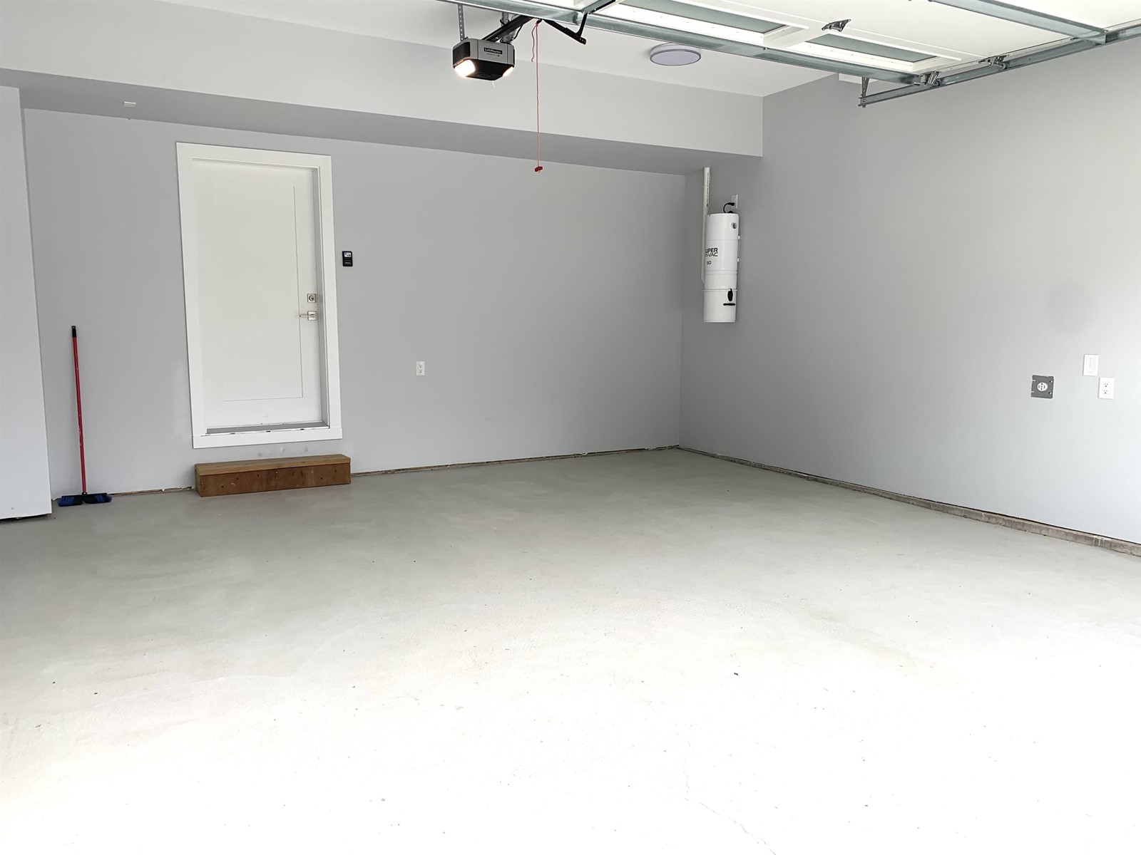 Property at 36769 DIANNE BROOK AVENUE image 4