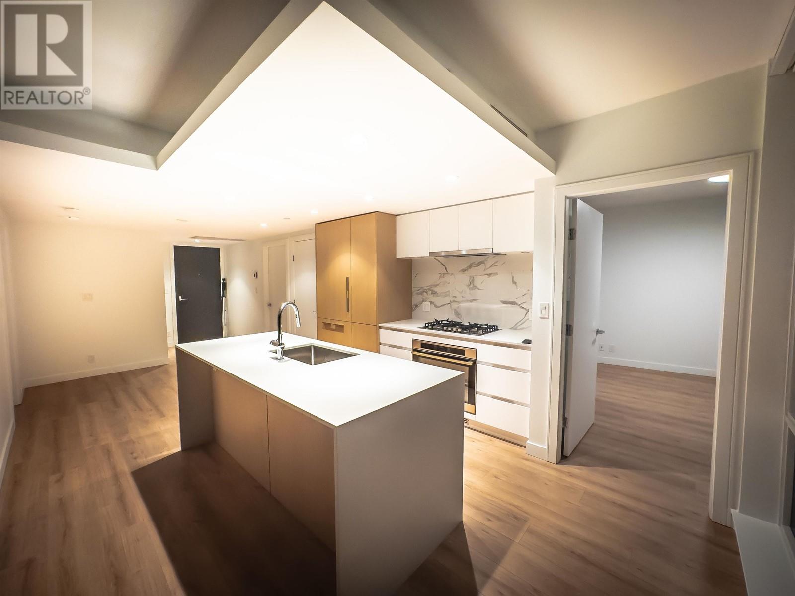 1401 1500 FERN STREET, North Vancouver, British Columbia