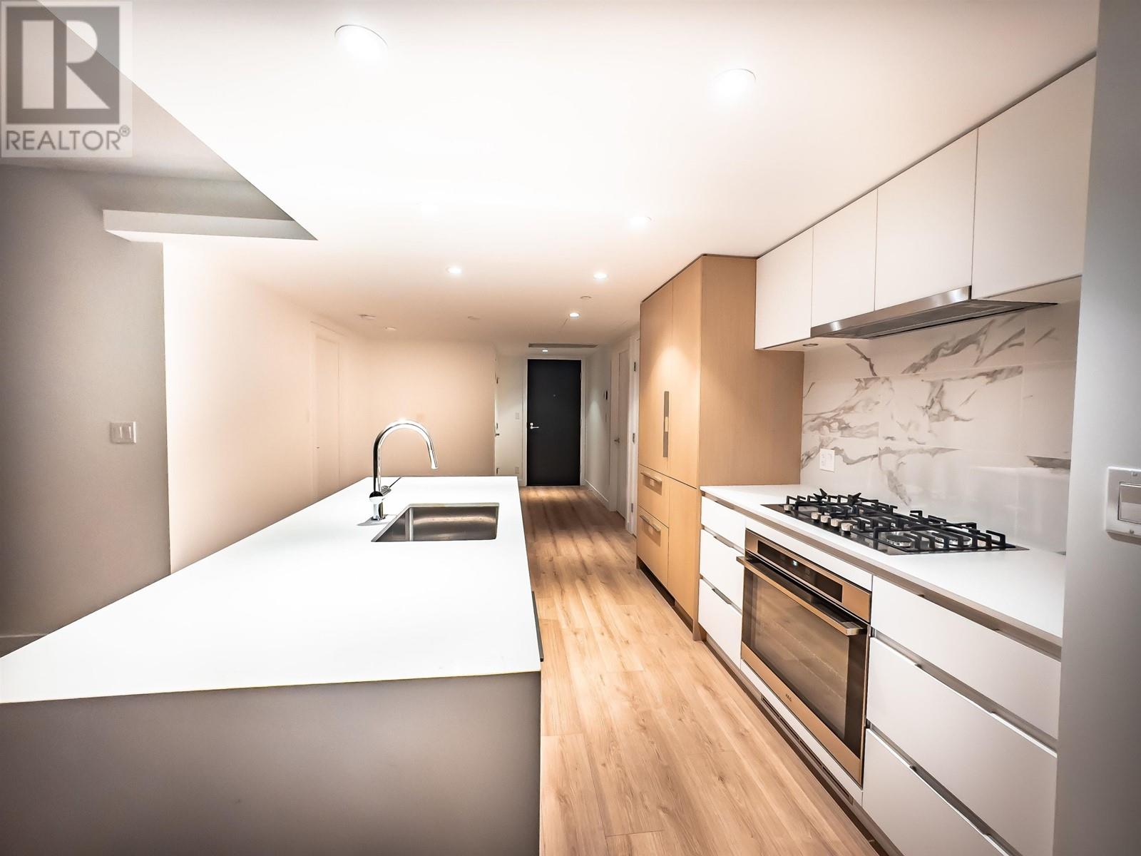 1401 1500 Fern Street, North Vancouver, British Columbia  V7J 1H6 - Photo 2 - R3001788