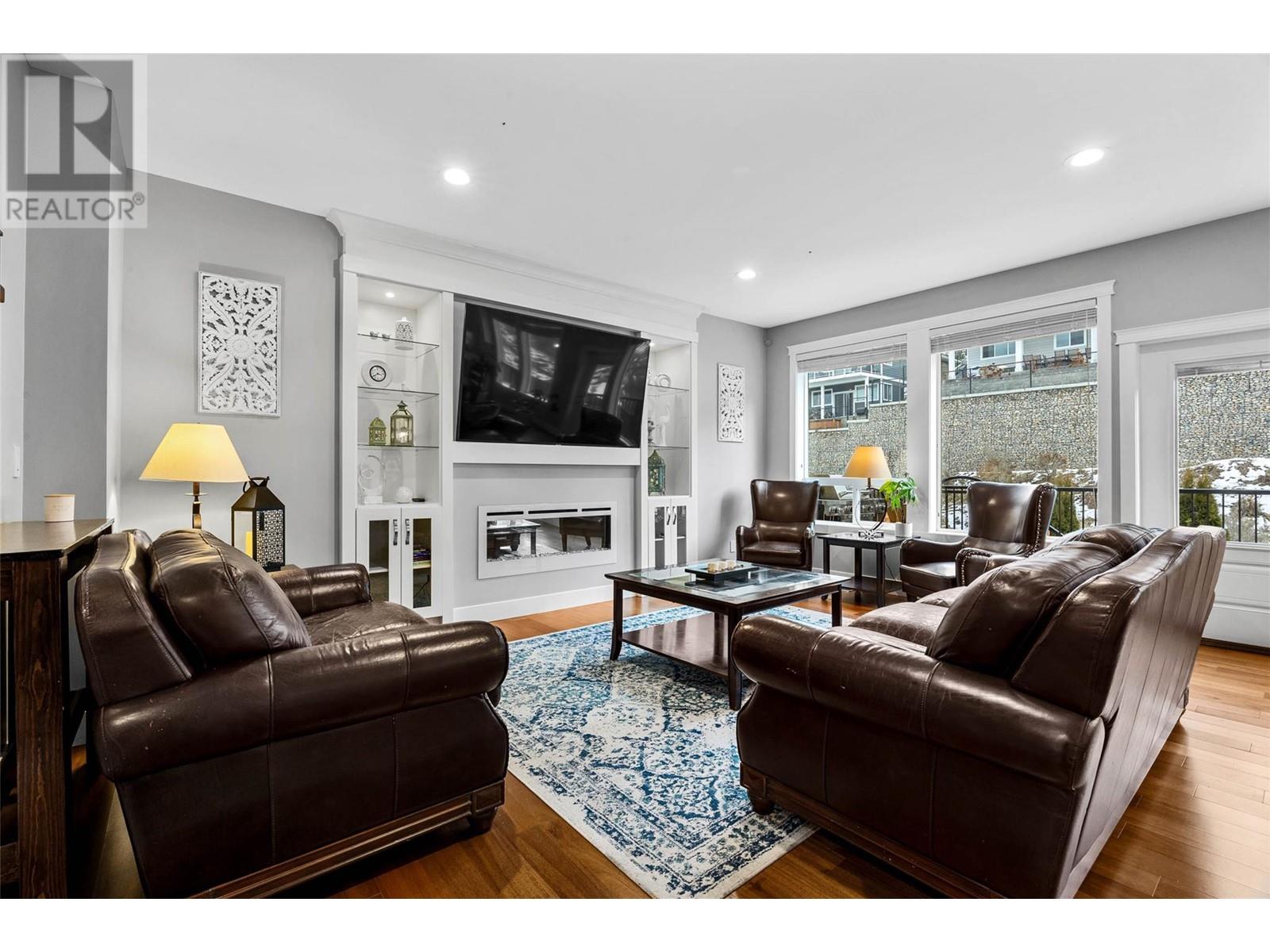 Property at 1532 Emerald Drive image 1