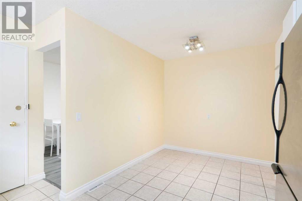 7615 Hunterview Drive Nw, Calgary, Alberta  T2K 4P7 - Photo 17 - A2202015