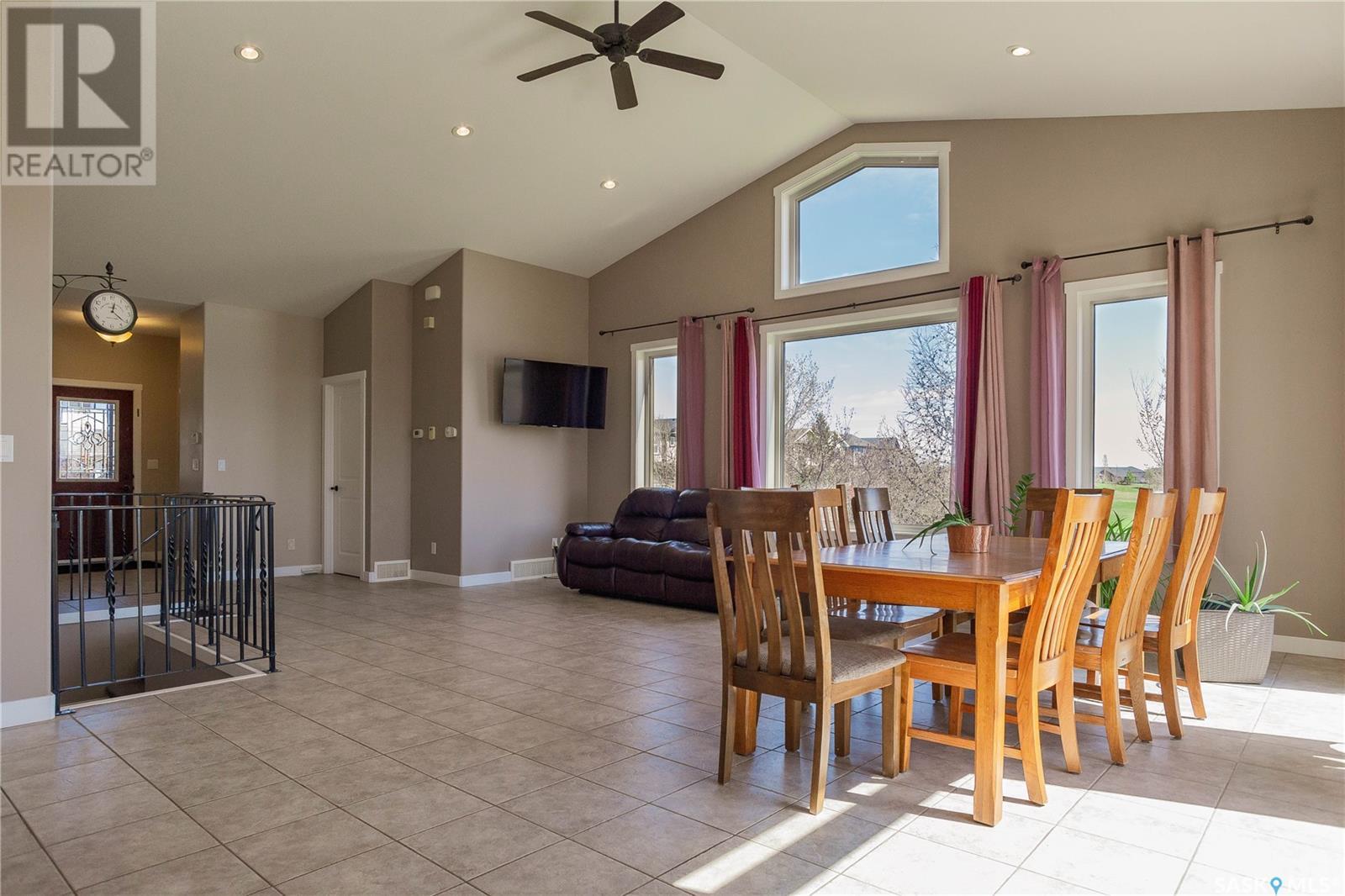 Property at 115 West Hampton BOULEVARD image 3