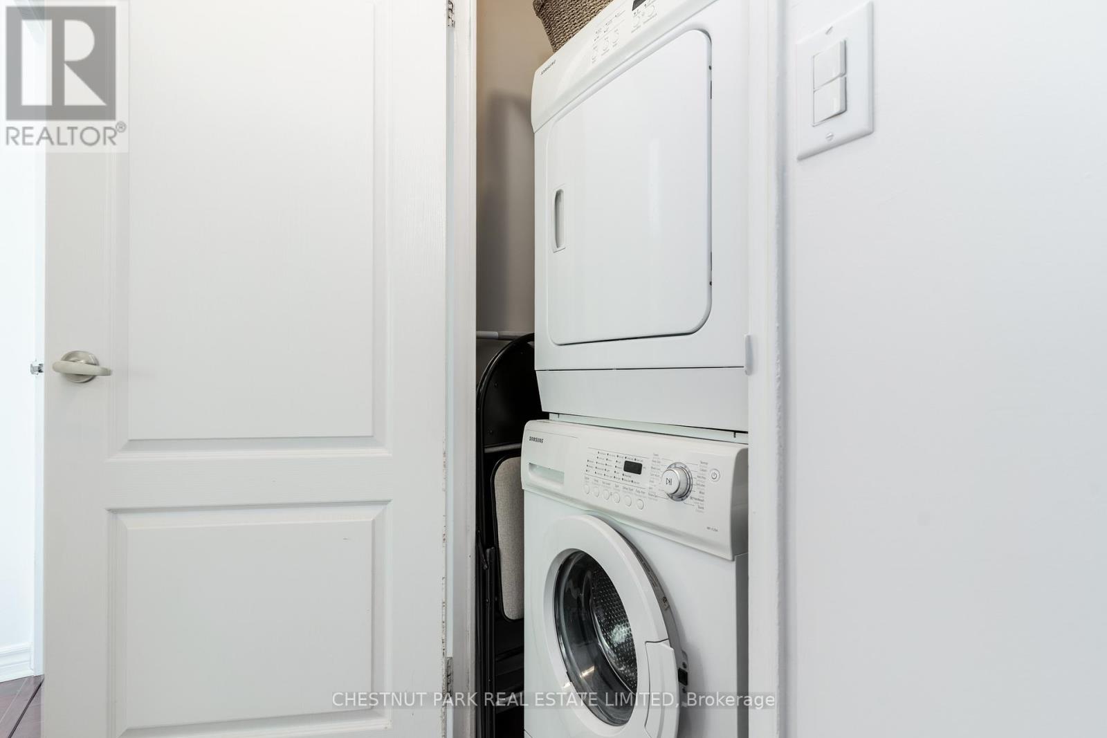 205 - 60 Gulliver Road, Toronto, Ontario  M6M 2M6 - Photo 21 - W12142945