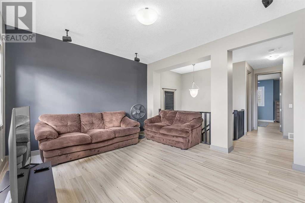 25 Elgin Meadows Circle Se, Calgary, Alberta  T2Z 0W6 - Photo 28 - A2214119