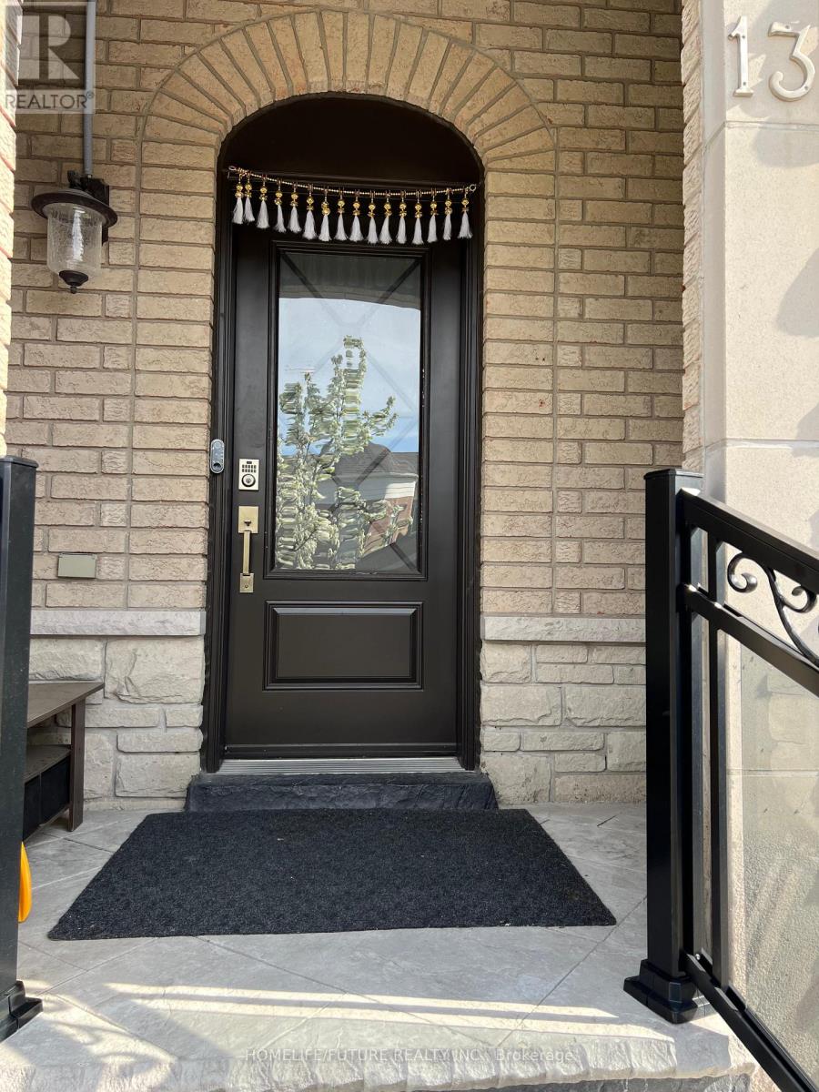 Property at 13 QUIETBROOK CRESCENT image 1