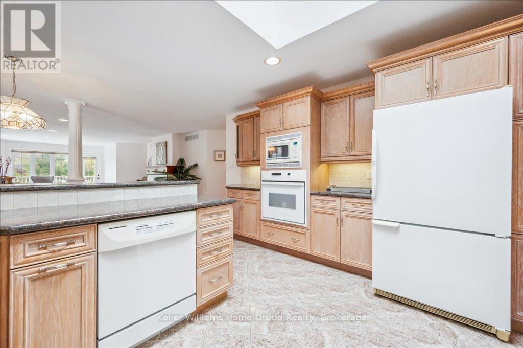 38 Oakridge Crescent, Guelph (Pineridge/westminster Woods), Ontario  N1L 1J3 - Photo 16 - X12141582