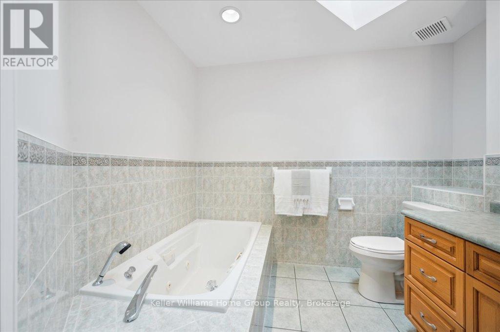 38 Oakridge Crescent, Guelph, Ontario  N1L 1J3 - Photo 25 - X12141582