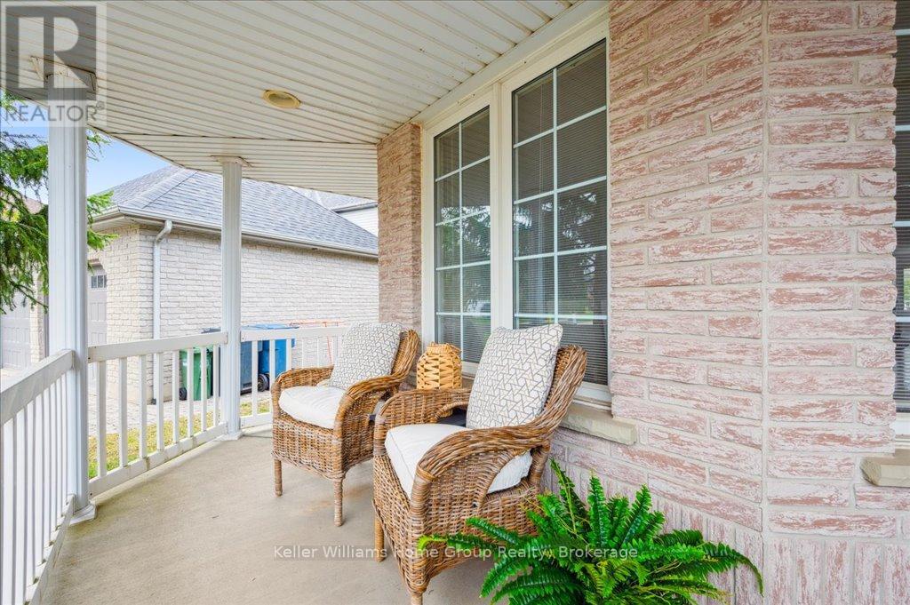 38 Oakridge Crescent, Guelph (Pineridge/westminster Woods), Ontario  N1L 1J3 - Photo 5 - X12141582
