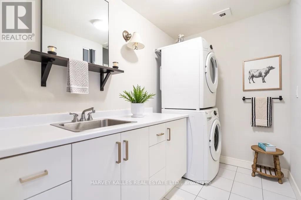 366 - 1575 Lakeshore Road W, Mississauga, Ontario  L5J 0B1 - Photo 11 - W12143097