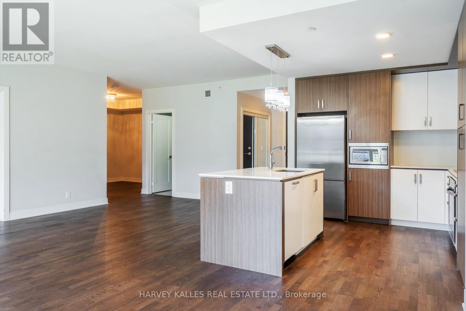 366 - 1575 Lakeshore Road W, Mississauga, Ontario  L5J 0B1 - Photo 34 - W12143097