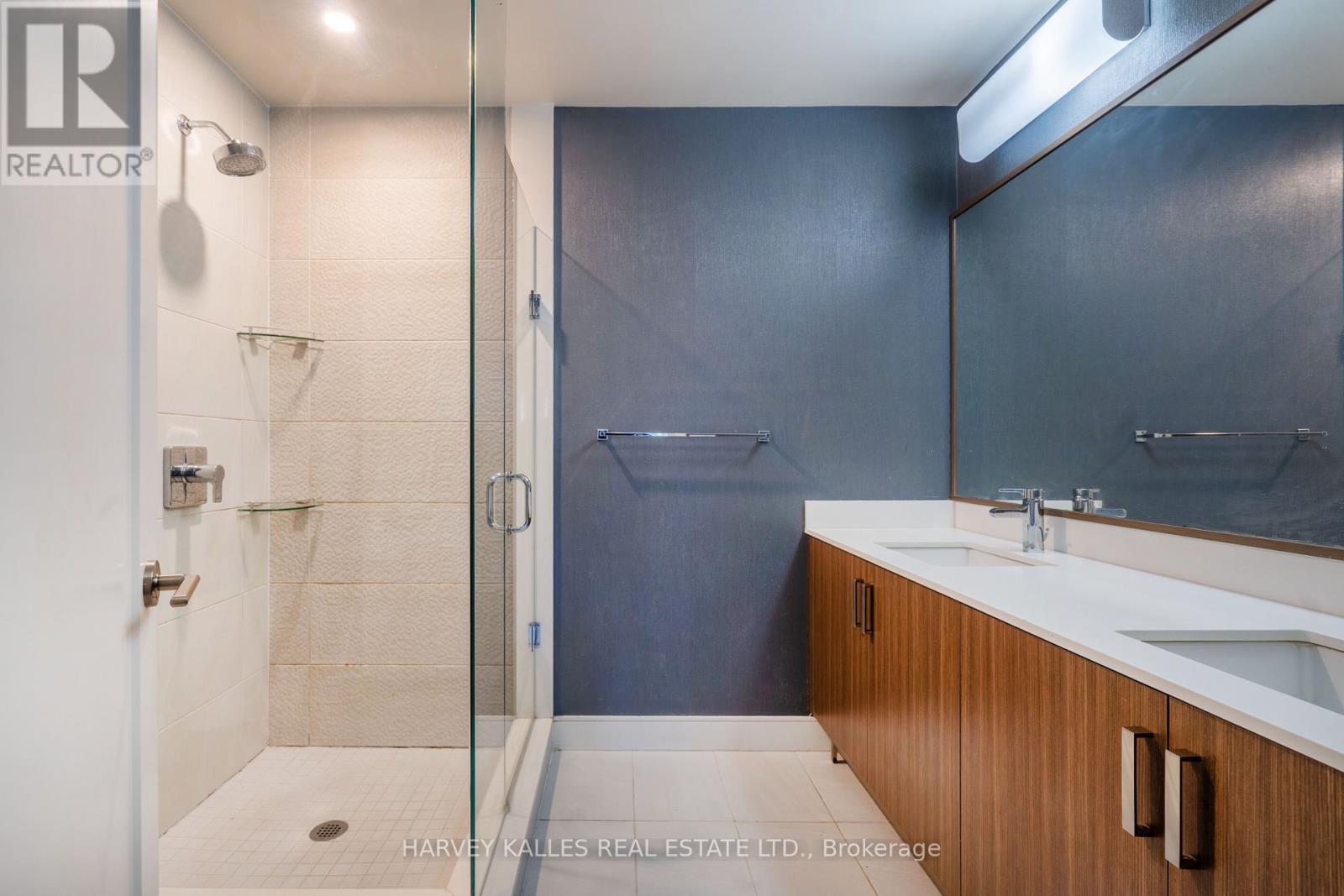 366 - 1575 Lakeshore Road W, Mississauga, Ontario  L5J 0B1 - Photo 43 - W12143097