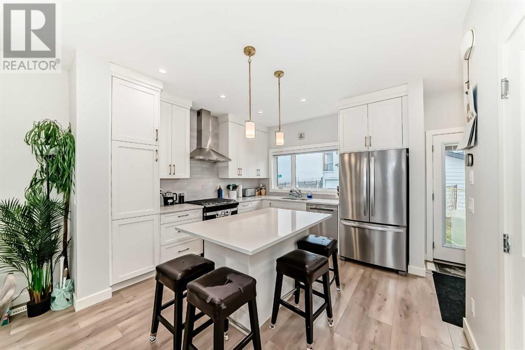 Property at 13 Treeline Avenue SW image 5