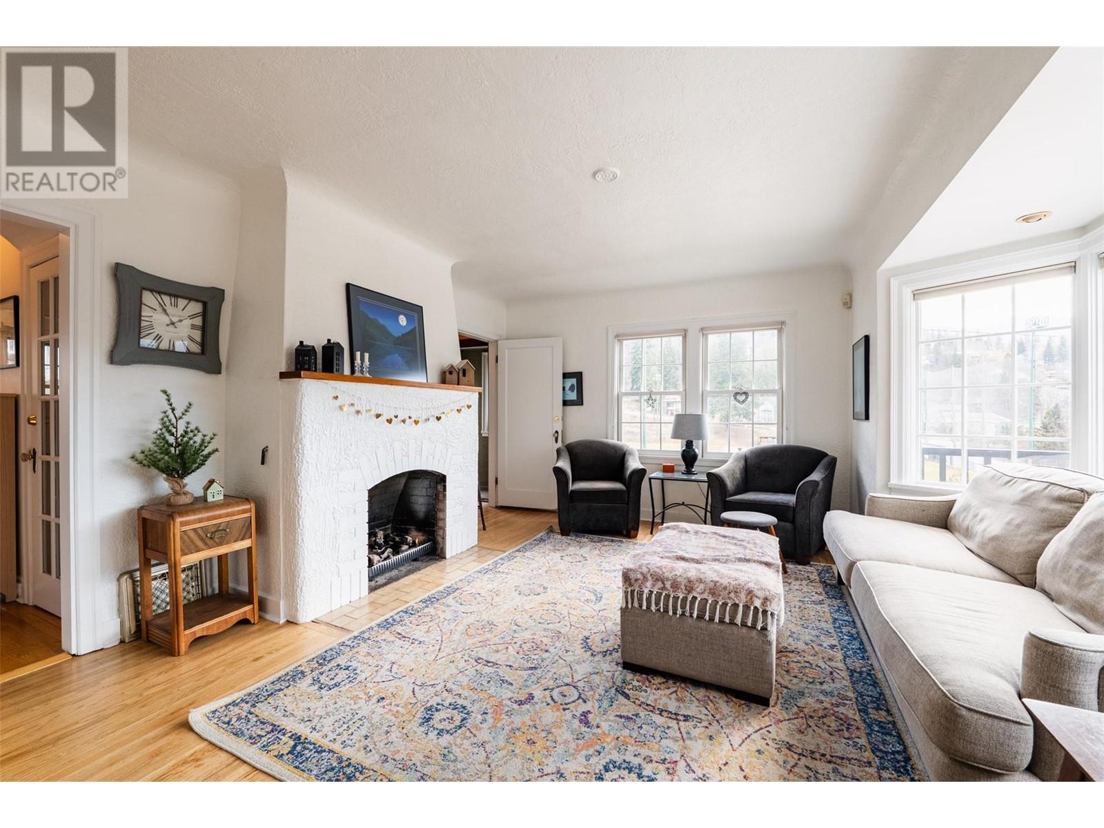 707 Cottonwood Street, Nelson, British Columbia  V1L 3V8 - Photo 5 - 10346687
