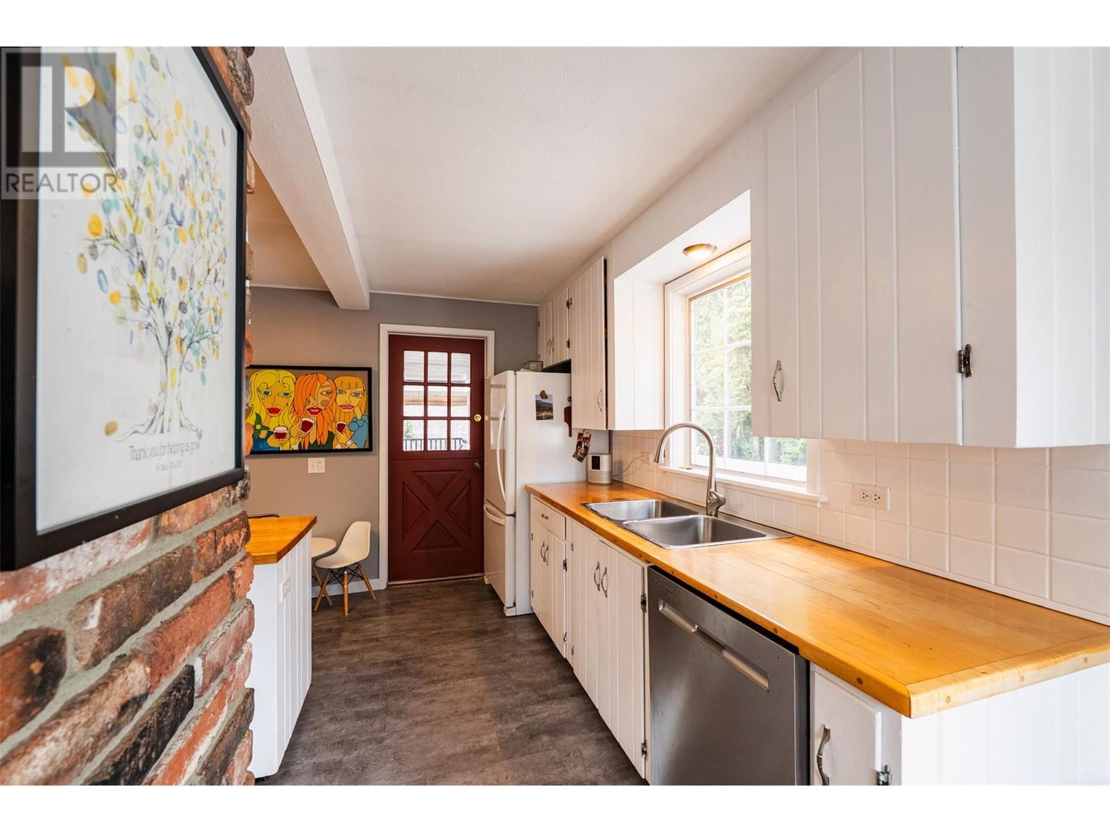 707 Cottonwood Street, Nelson, British Columbia  V1L 3V8 - Photo 11 - 10346687