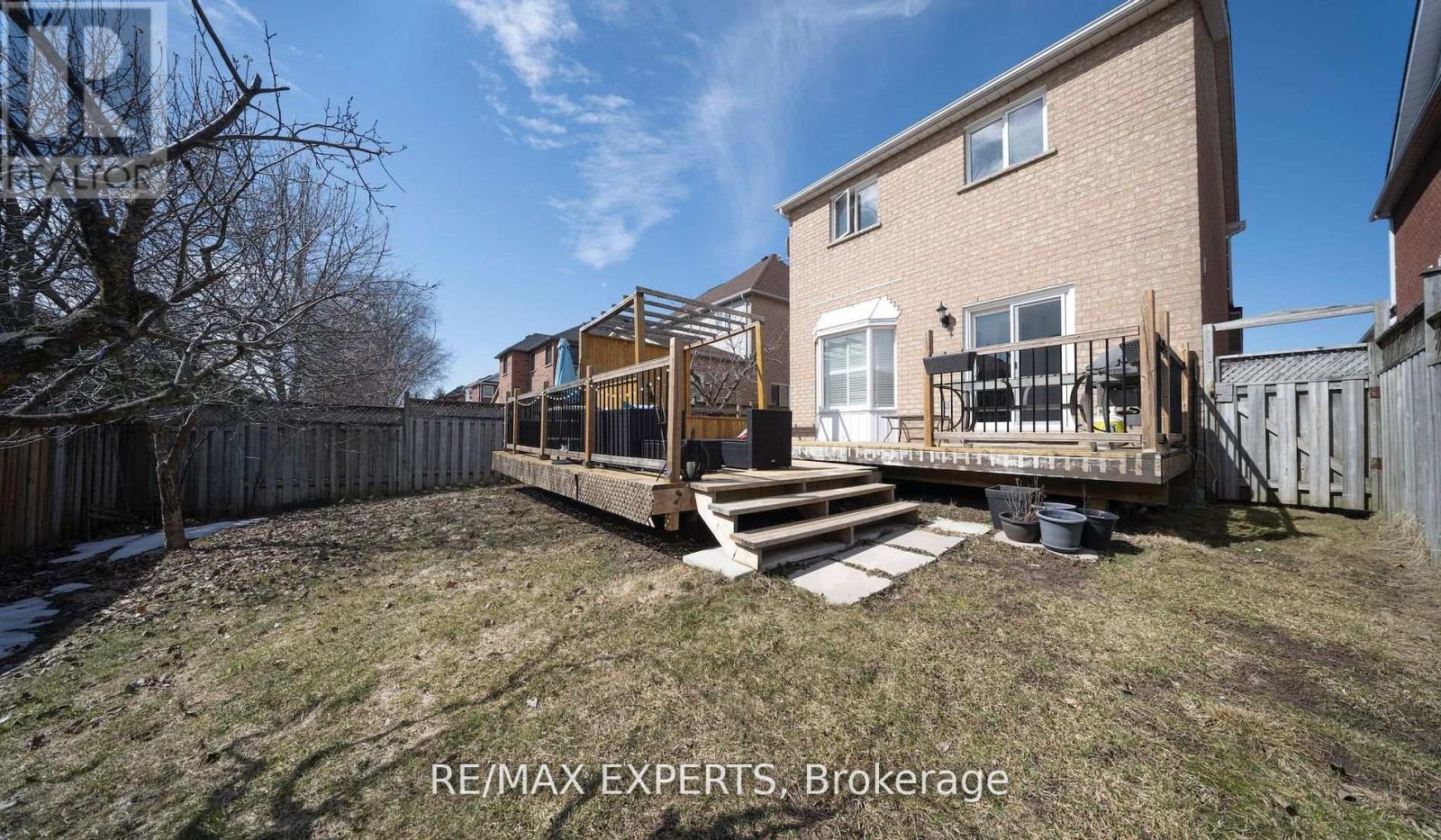 272 Hoover Park Drive, Whitchurch-Stouffville, Ontario  L4A 1K9 - Photo 20 - N12140640