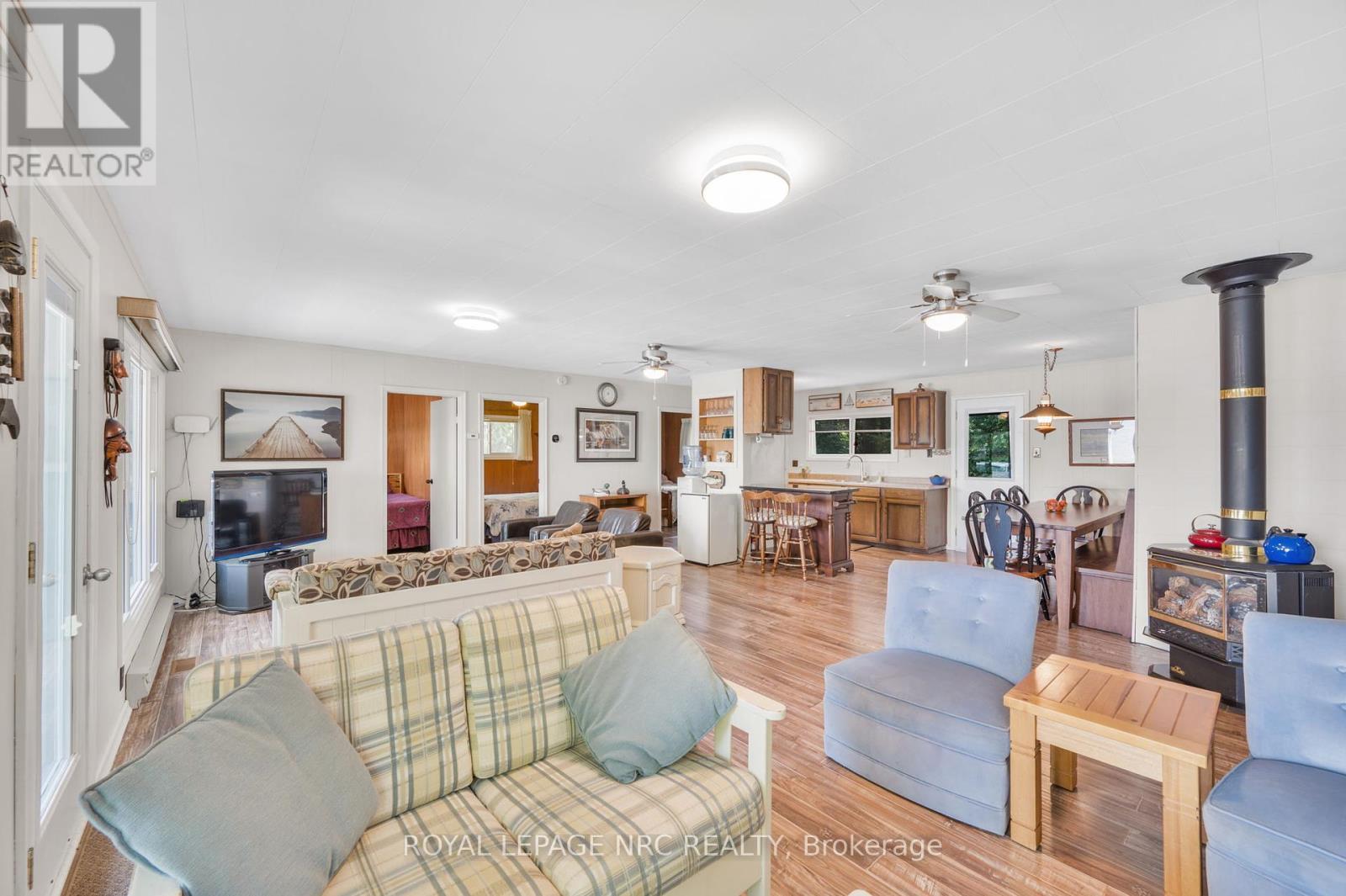 53 Duncombe Drive, Kawartha Lakes, Ontario  K0M 1K0 - Photo 5 - X12143166