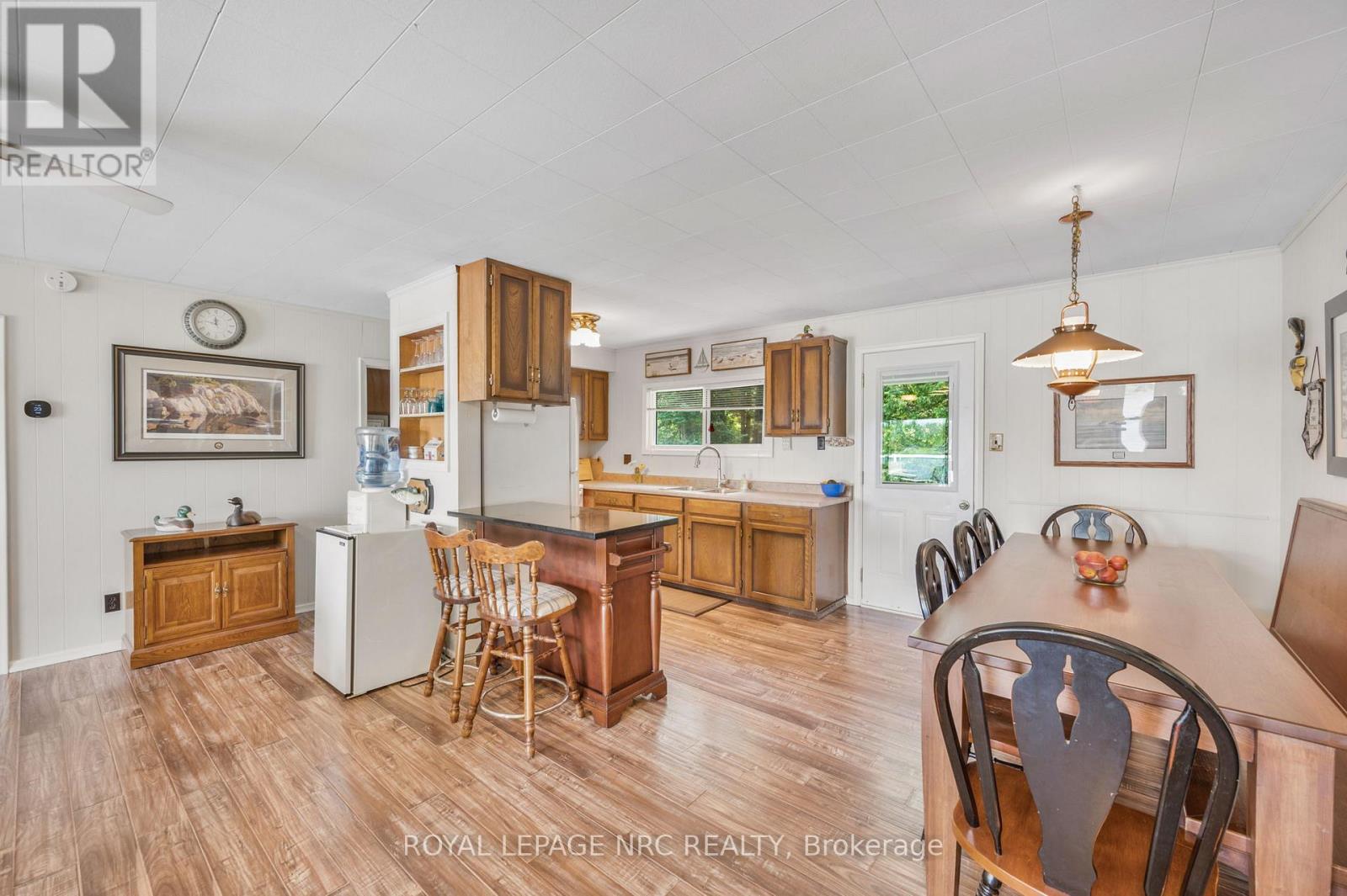 53 Duncombe Drive, Kawartha Lakes, Ontario  K0M 1K0 - Photo 9 - X12143166