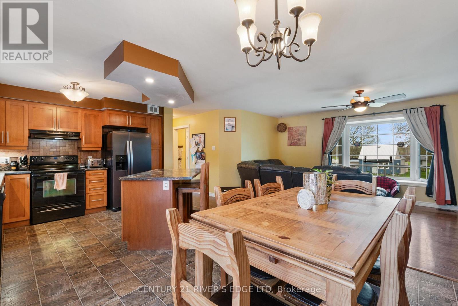 10957 Stampville Road, South Dundas, Ontario  K0E 1K0 - Photo 11 - X12143110