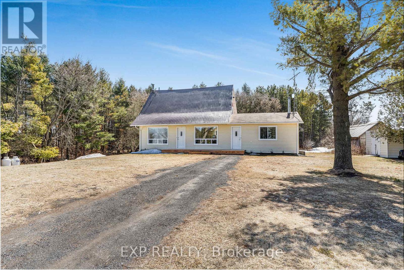 330 Concession 1 Road, The Nation, Ontario  K0B 1R0 - Photo 2 - X12143154