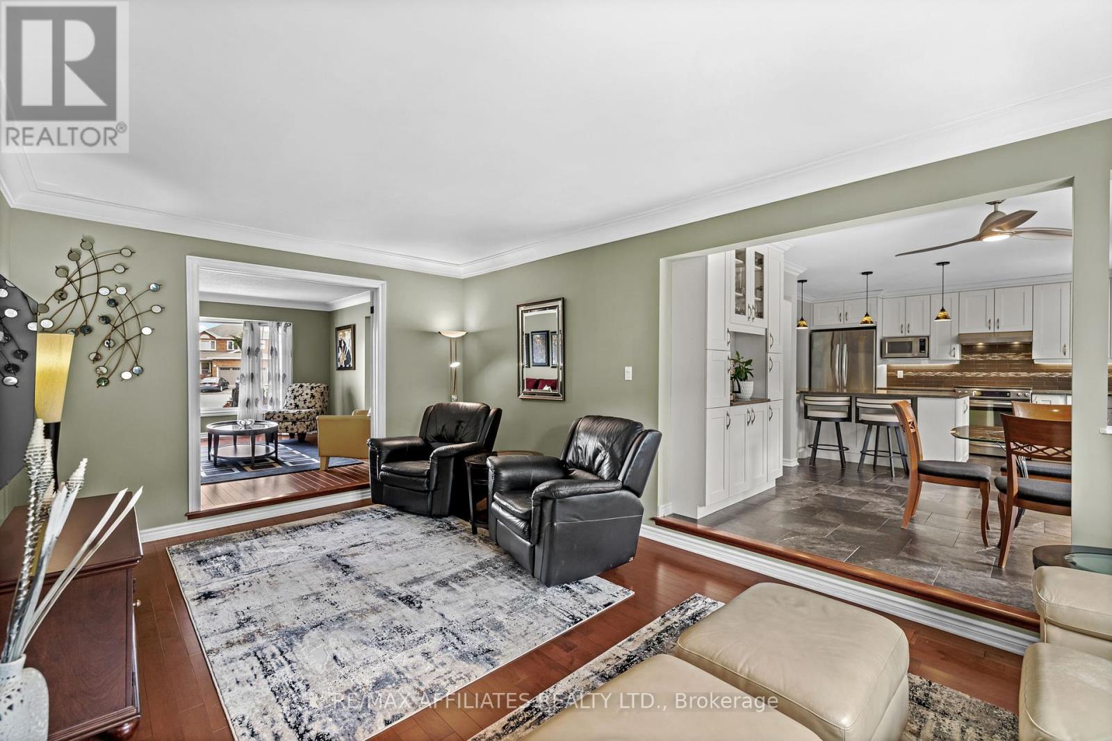 28 Sarrazin Way, Ottawa, Ontario  K2J 4A5 - Photo 6 - X12143160