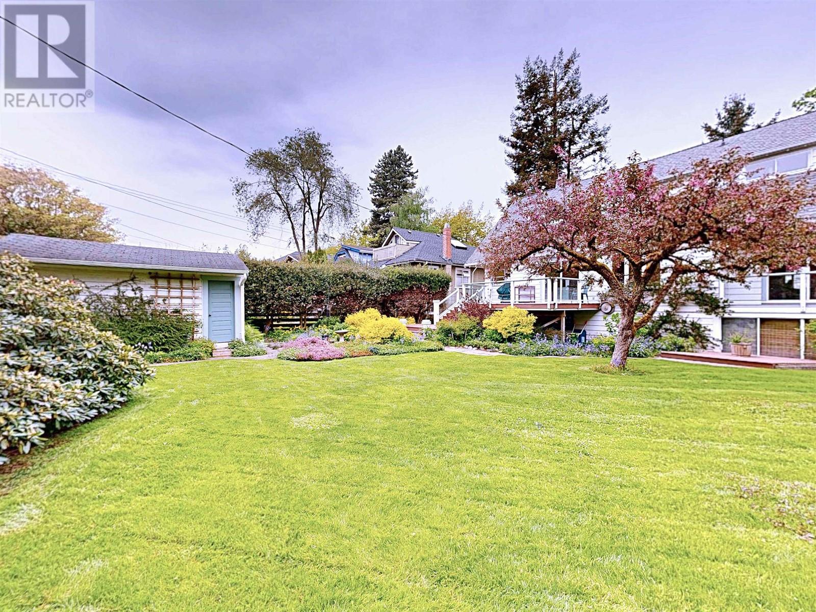 Property at 4620 W 14TH AVENUE image 4