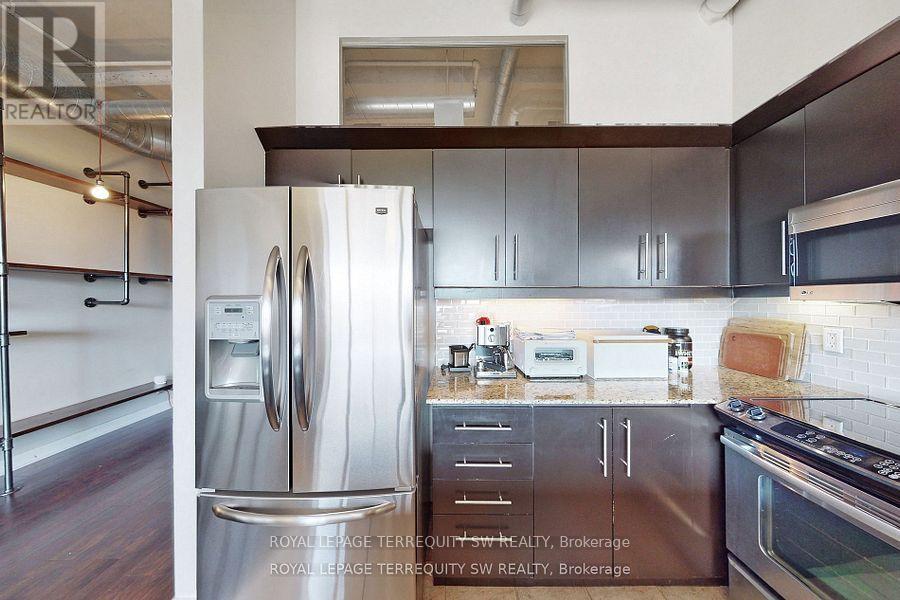 1101 - 700 King Street W, Toronto, Ontario  M5V 2Y6 - Photo 14 - C12143109