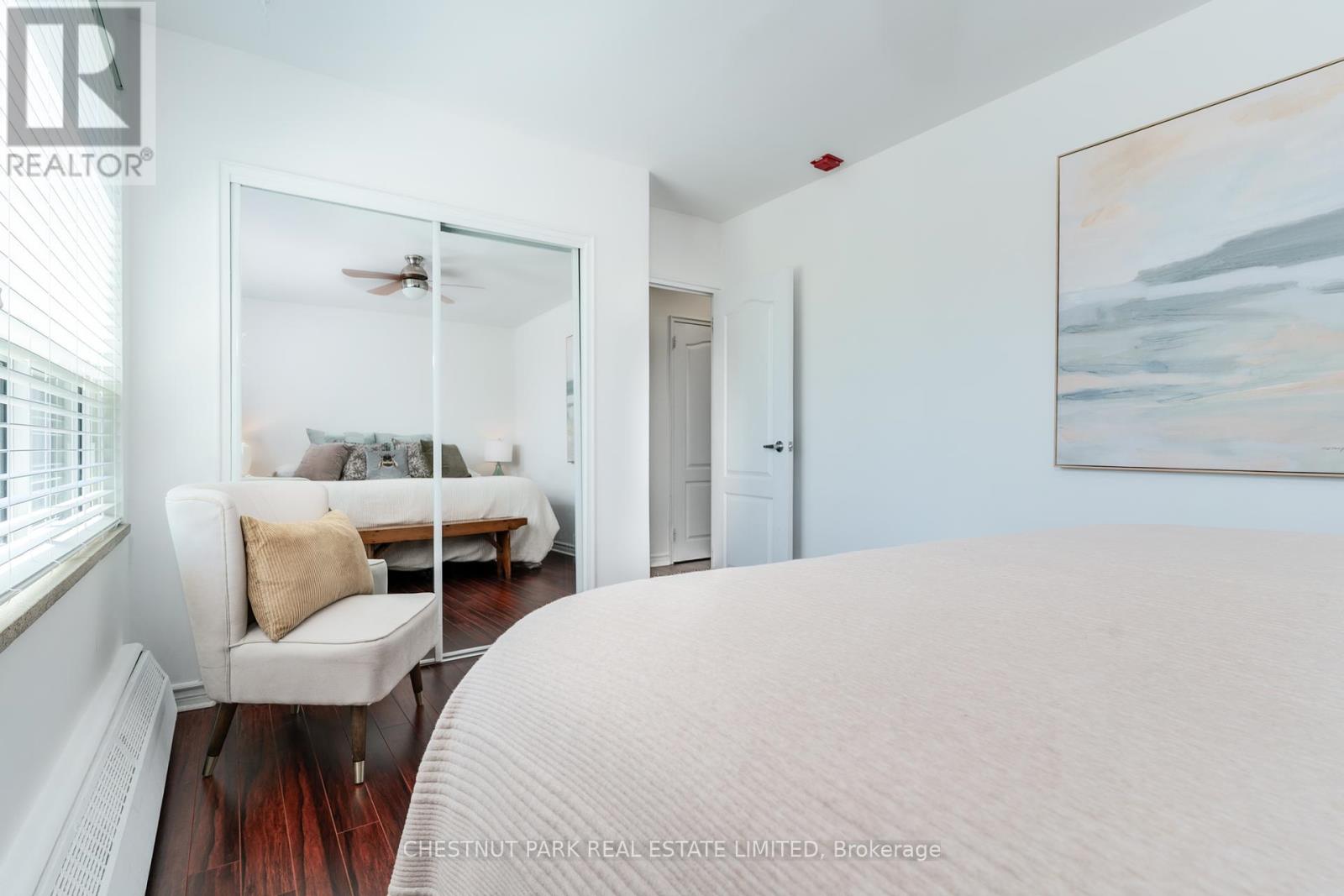 205 - 60 Gulliver Road, Toronto, Ontario  M6M 2M6 - Photo 12 - W12142945