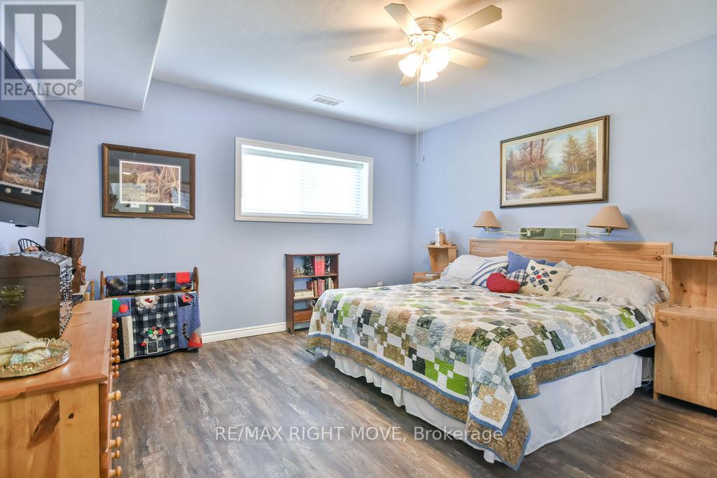 12 Fulsom Crescent, Kawartha Lakes, Ontario  L3V 6H5 - Photo 24 - X12134314