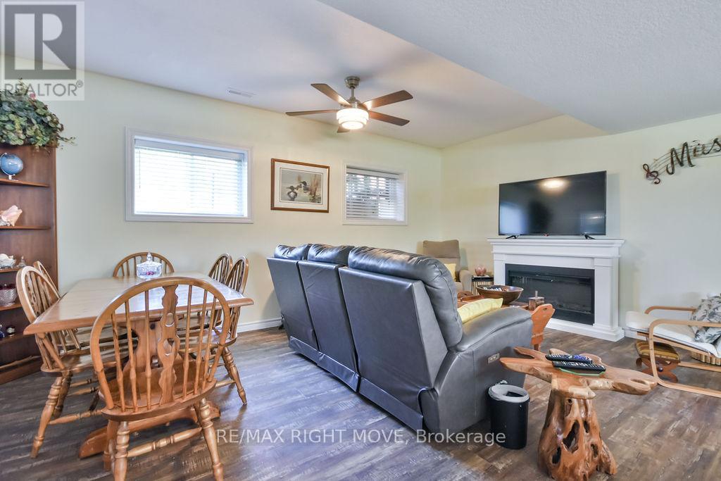 12 Fulsom Crescent, Kawartha Lakes, Ontario  L3V 6H5 - Photo 30 - X12134314