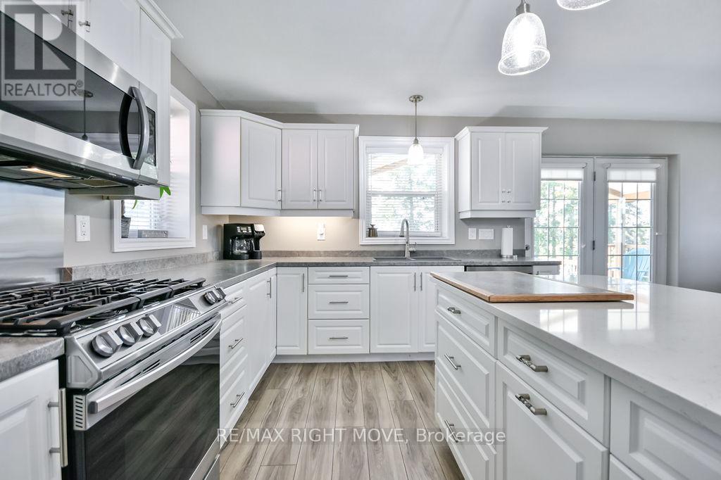 12 Fulsom Crescent, Kawartha Lakes, Ontario  L3V 6H5 - Photo 8 - X12134314