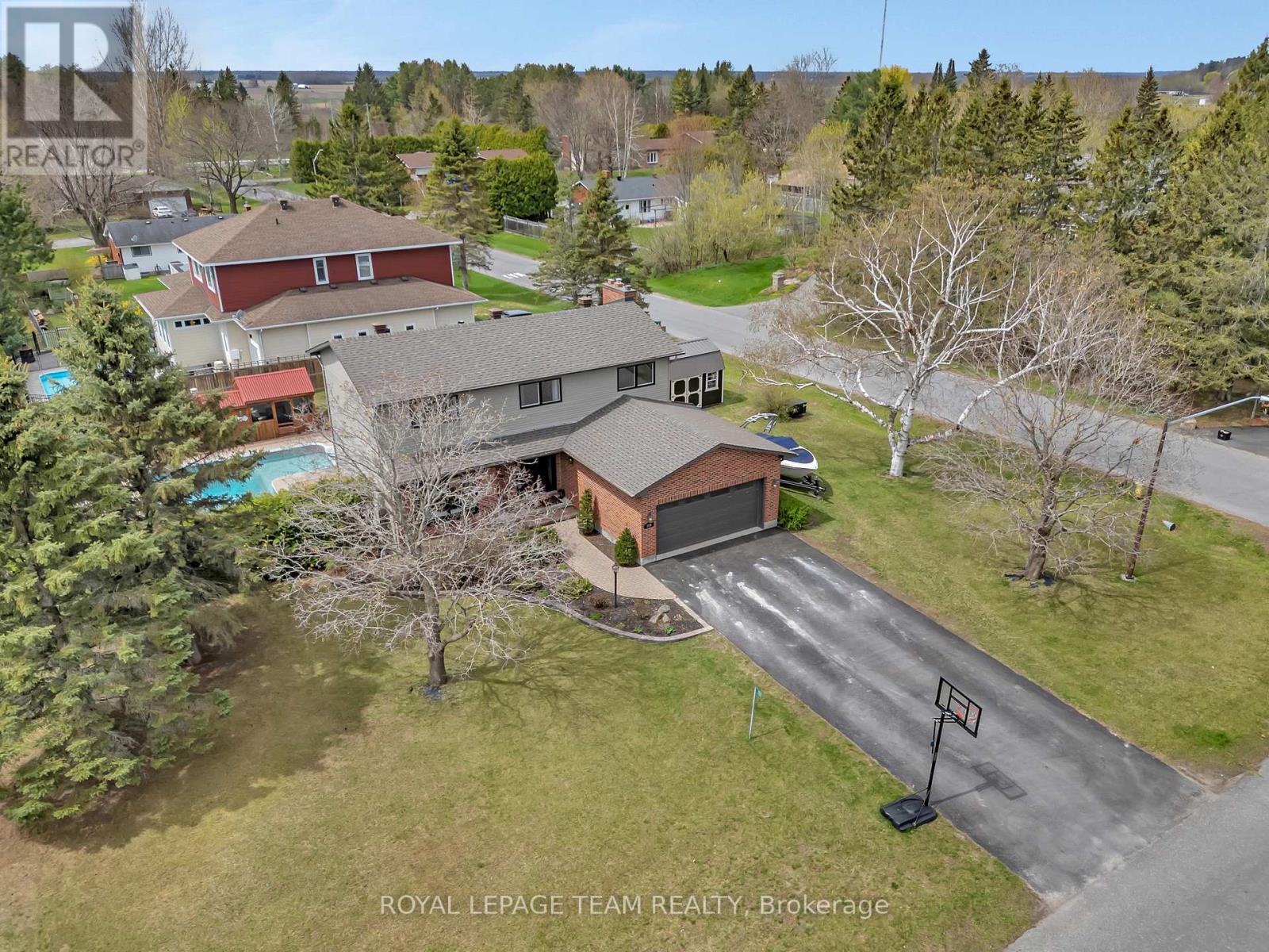 Property at 129 RIDGEVIEW DRIVE image 3