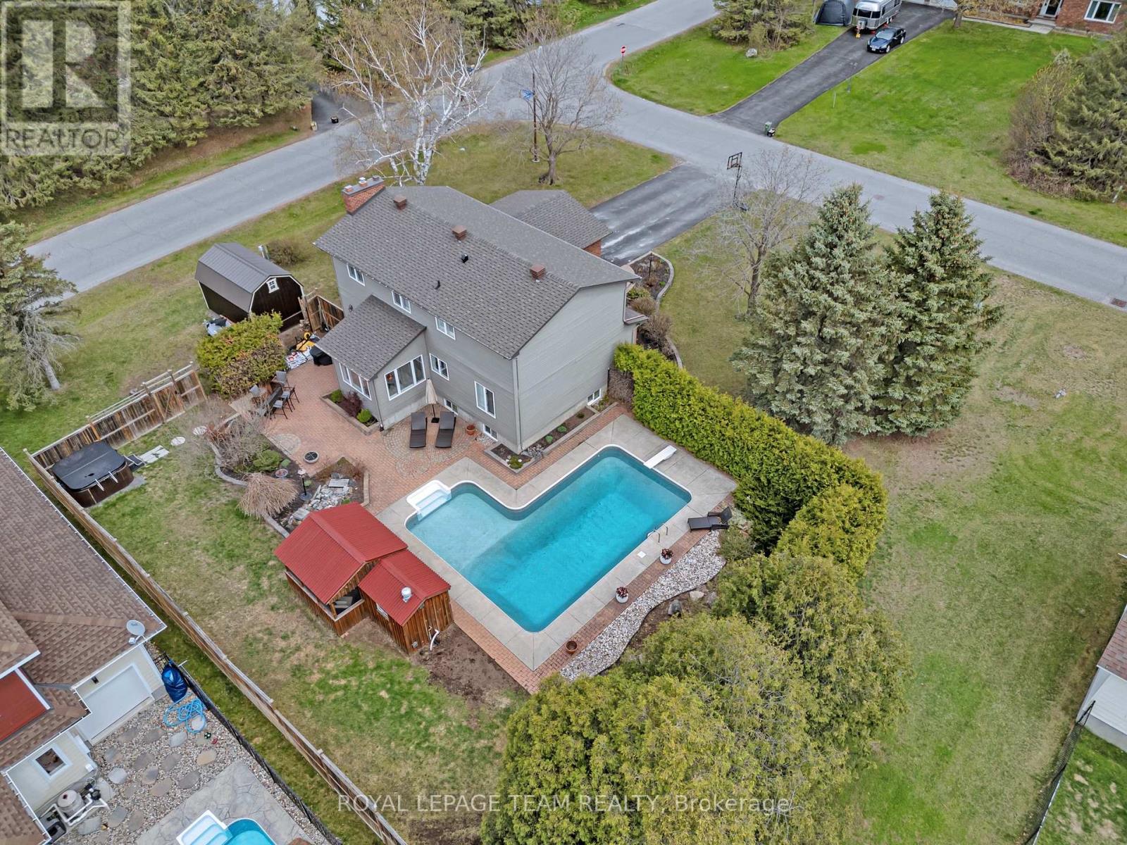 Property at 129 RIDGEVIEW DRIVE image 2