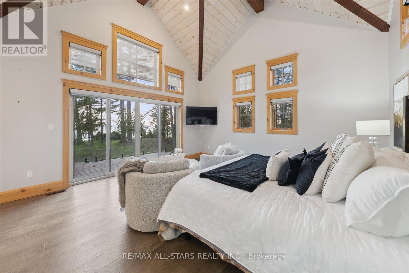 27440 Cedarhurst Beach Road, Brock (Beaverton), Ontario  L0K 1A0 - Photo 24 - N12143115