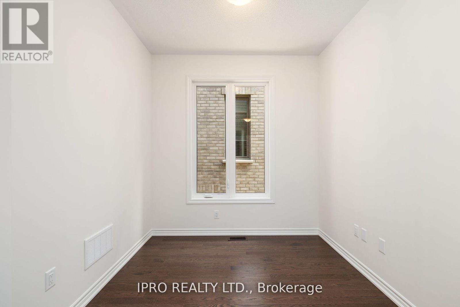 11 Phoenix Boulevard, Barrie, Ontario  L9S 2Z4 - Photo 14 - S12143126